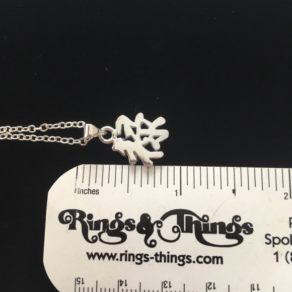 Good Fortune Symbol Pendant 📿 - Picture 5 of 6